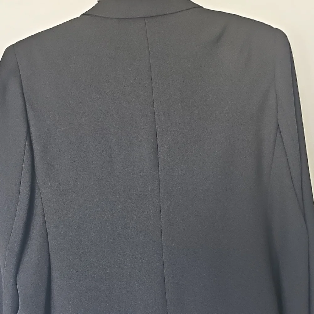 Evan Picone Classic Black Suit Jacket - Picture 5 of 16
